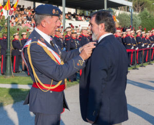 Lee más sobre el artículo Jorge Ramos, director de la REAAE, galardonado por la Guardia Real